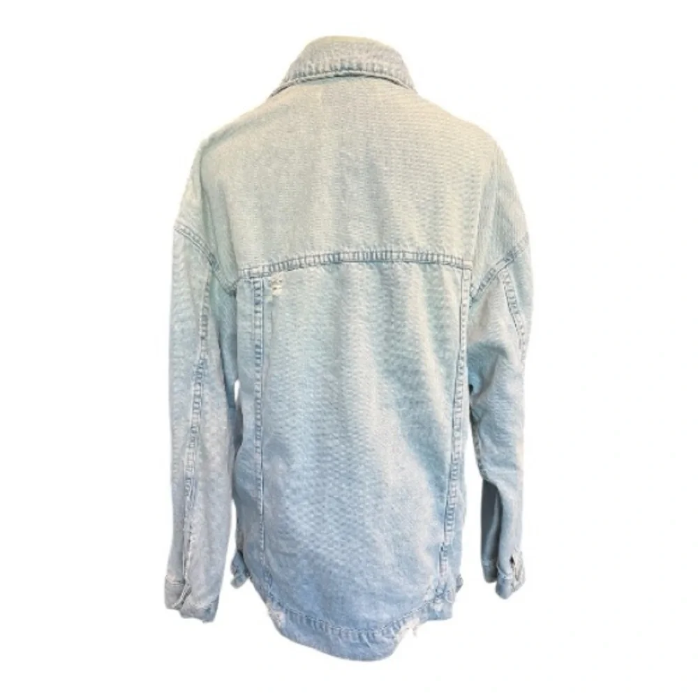 💙 EUC ZARA Light Wash Distressed Denim Jacket | Sz M - Picture 4 of 11